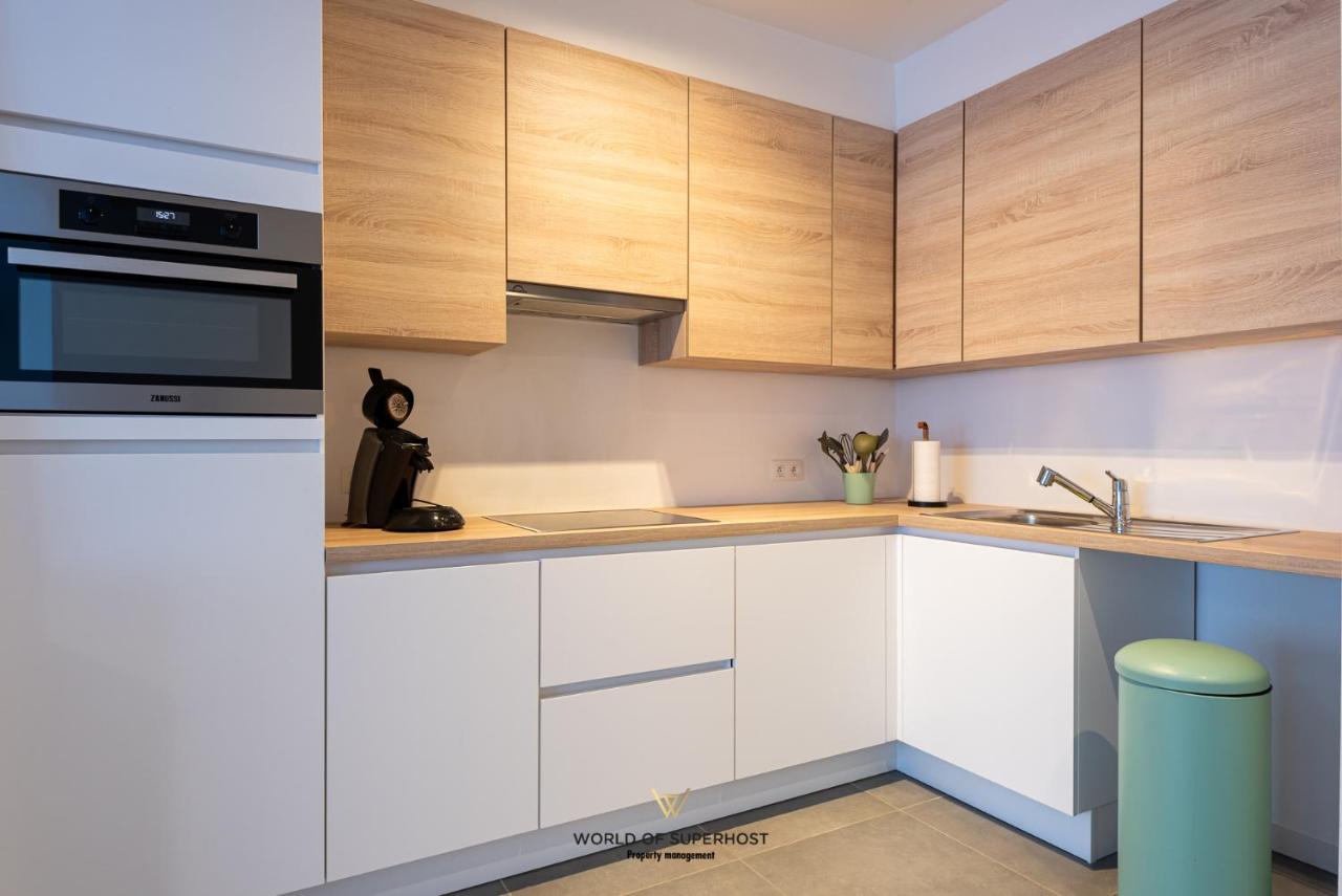Spacious Apartment Closeby The Sea Up To 6 People! Oostende Dış mekan fotoğraf